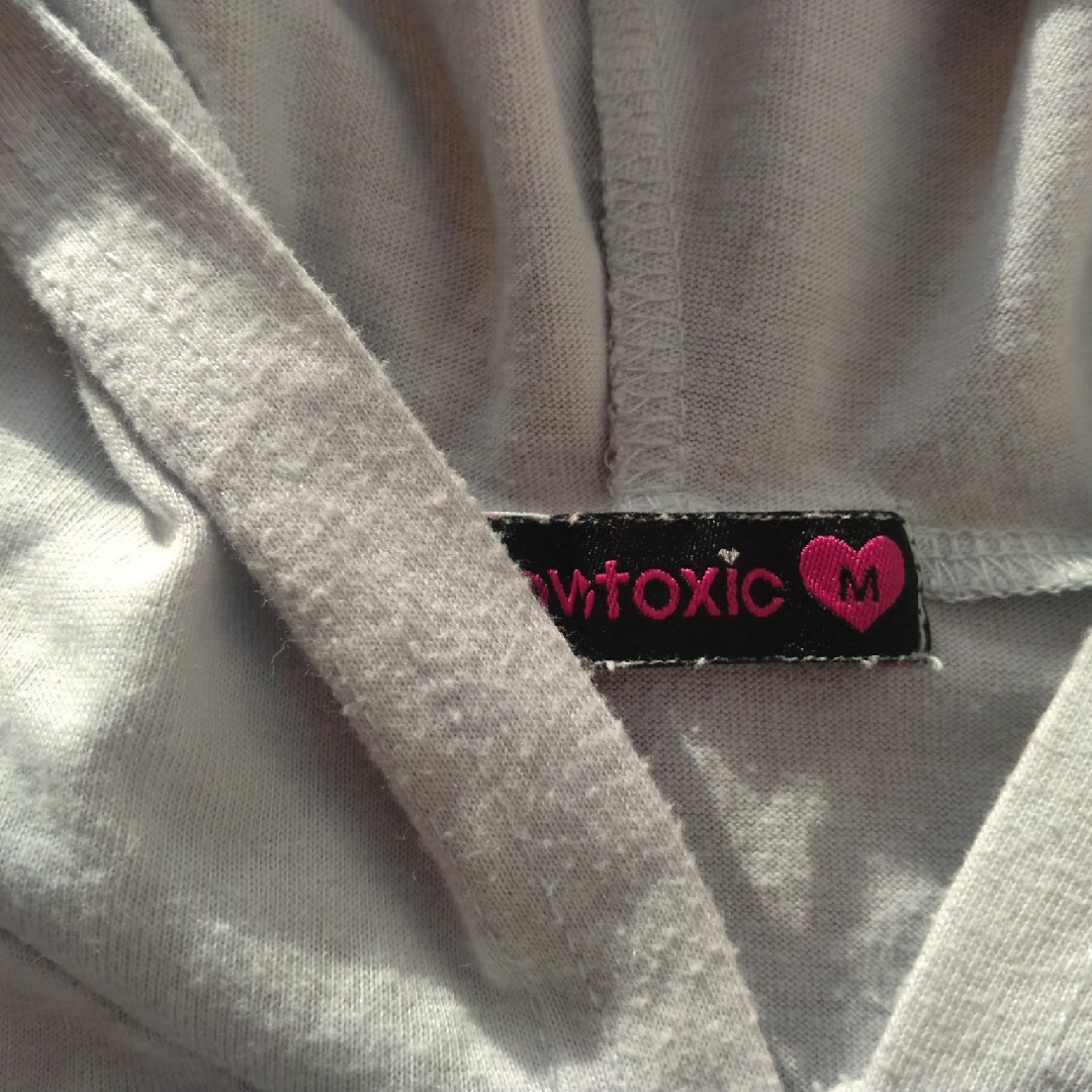 lovetoxic(ラブトキシック)のLovetoxic フード付きTシャツ 150センチ 女の子 キッズ/ベビー/マタニティのキッズ服女の子用(90cm~)(Tシャツ/カットソー)の商品写真