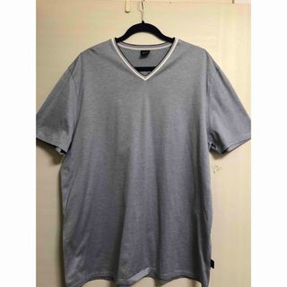 ヒューゴボス(HUGO BOSS)の【美品】Hugo Boss Vネック半袖Tシャツ(Tシャツ/カットソー(半袖/袖なし))