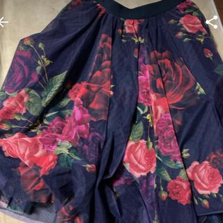 テッドベイカー(TED BAKER)の【英国高級ブランド】TEDBAKER薔薇スカート(ひざ丈スカート)