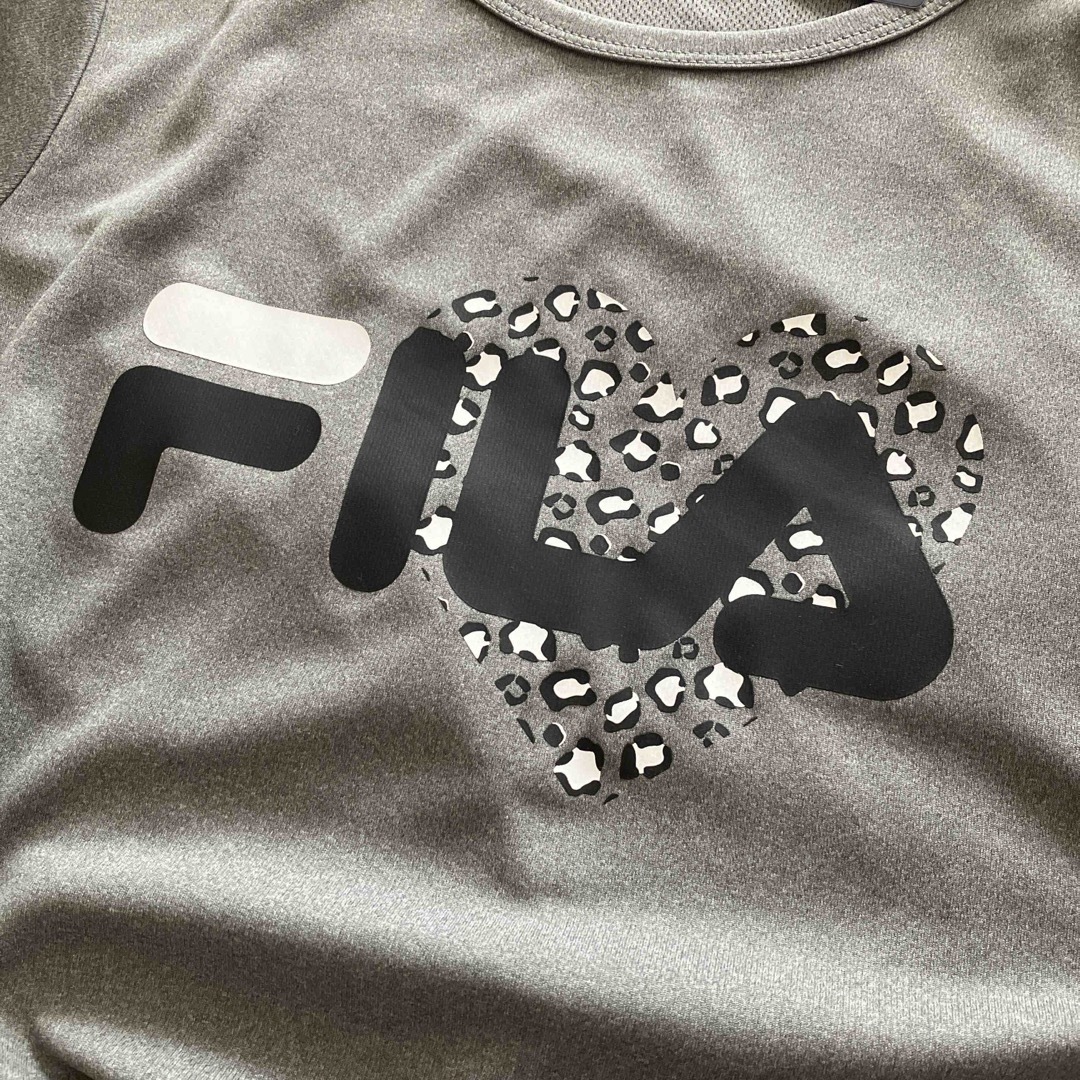 FILA(フィラ)の【Lサイズ】Tシャツ　1990円→750円 レディースのトップス(Tシャツ(半袖/袖なし))の商品写真