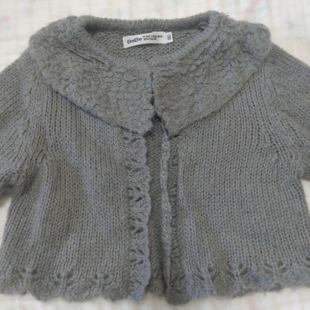 BeBe(ベベ)のBeBe カーディガン　90cm キッズ/ベビー/マタニティのキッズ服女の子用(90cm~)(カーディガン)の商品写真