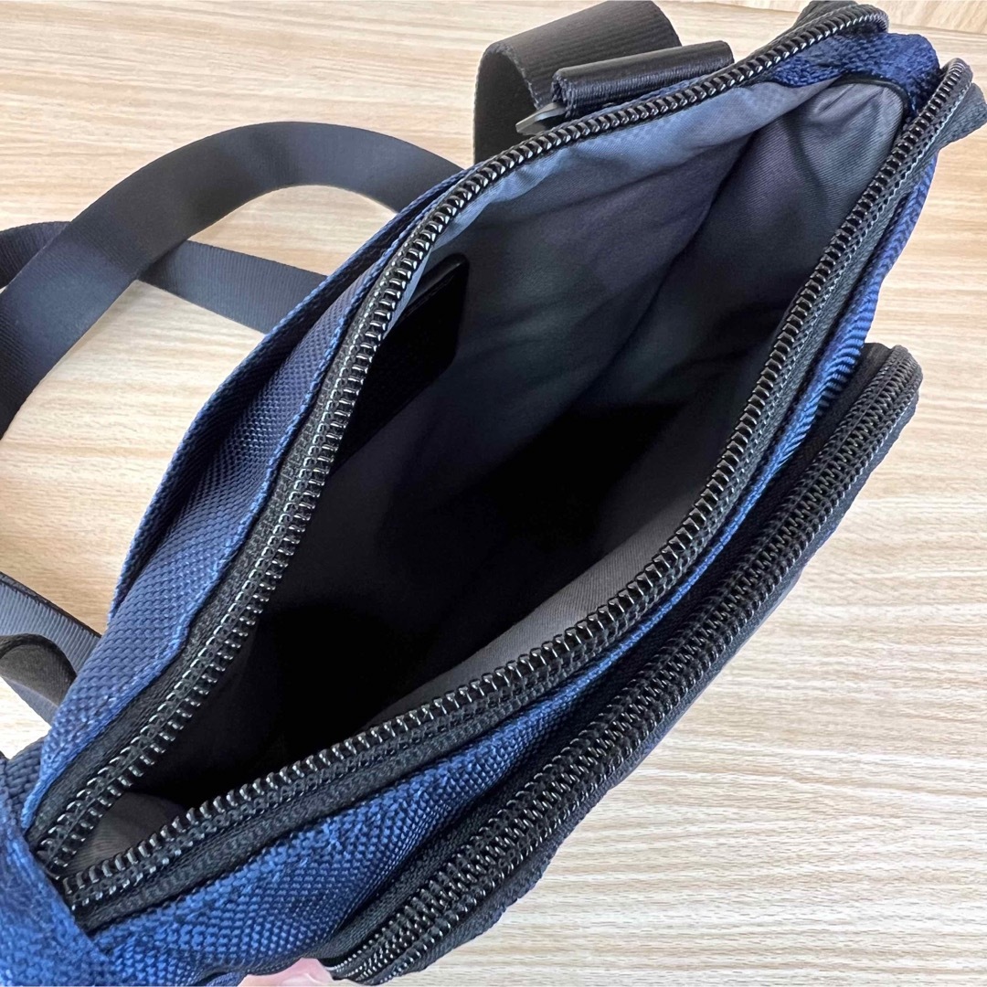 TUMI(トゥミ)の【美品 希少】TUMI ALPHA2 TRAVEL POCKET SMALL メンズのバッグ(ボディーバッグ)の商品写真