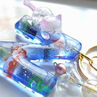 雲猫の雲にゃん　イニシャルキーホルダー　金魚　てるてる坊主　ハンドメイド(チャーム)