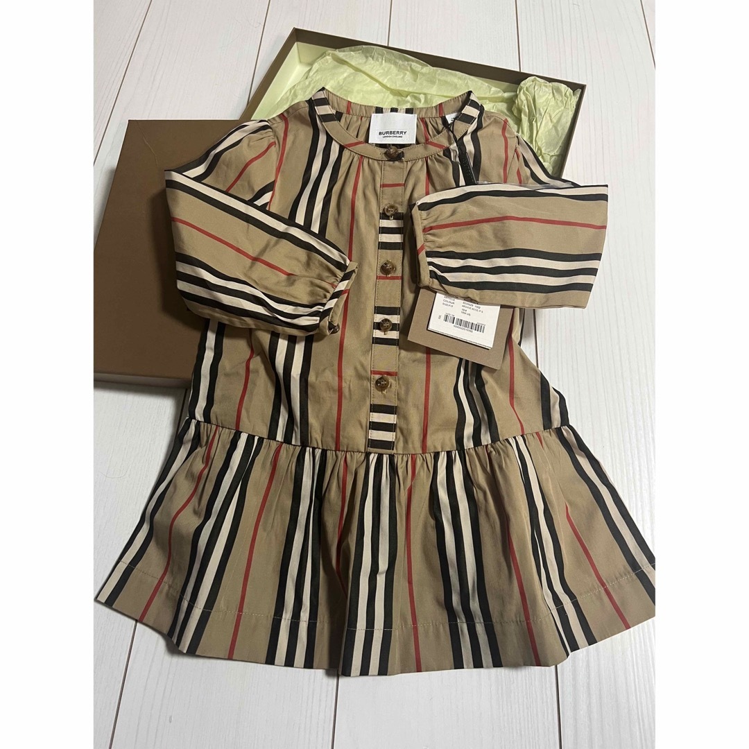 BURBERRY(バーバリー)のバーバリー　ワンピース　ベビー キッズ/ベビー/マタニティのキッズ服女の子用(90cm~)(ワンピース)の商品写真