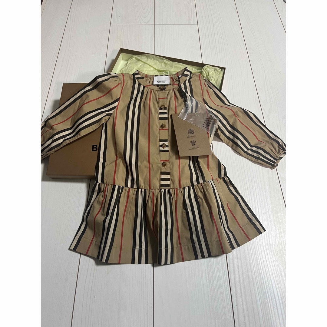 BURBERRY(バーバリー)のバーバリー　ワンピース　ベビー キッズ/ベビー/マタニティのキッズ服女の子用(90cm~)(ワンピース)の商品写真