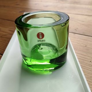 イッタラ(iittala)の廃盤色！iittala アップルグリーン キャンドルホルダー(日用品/生活雑貨)