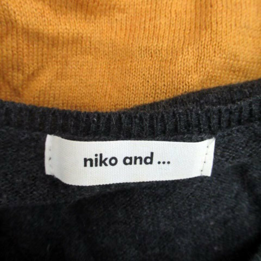 niko and...(ニコアンド)のニコアンド ニットカーディガン ラウンドネック ウール混 チャコールグレー 黄色 レディースのトップス(カーディガン)の商品写真