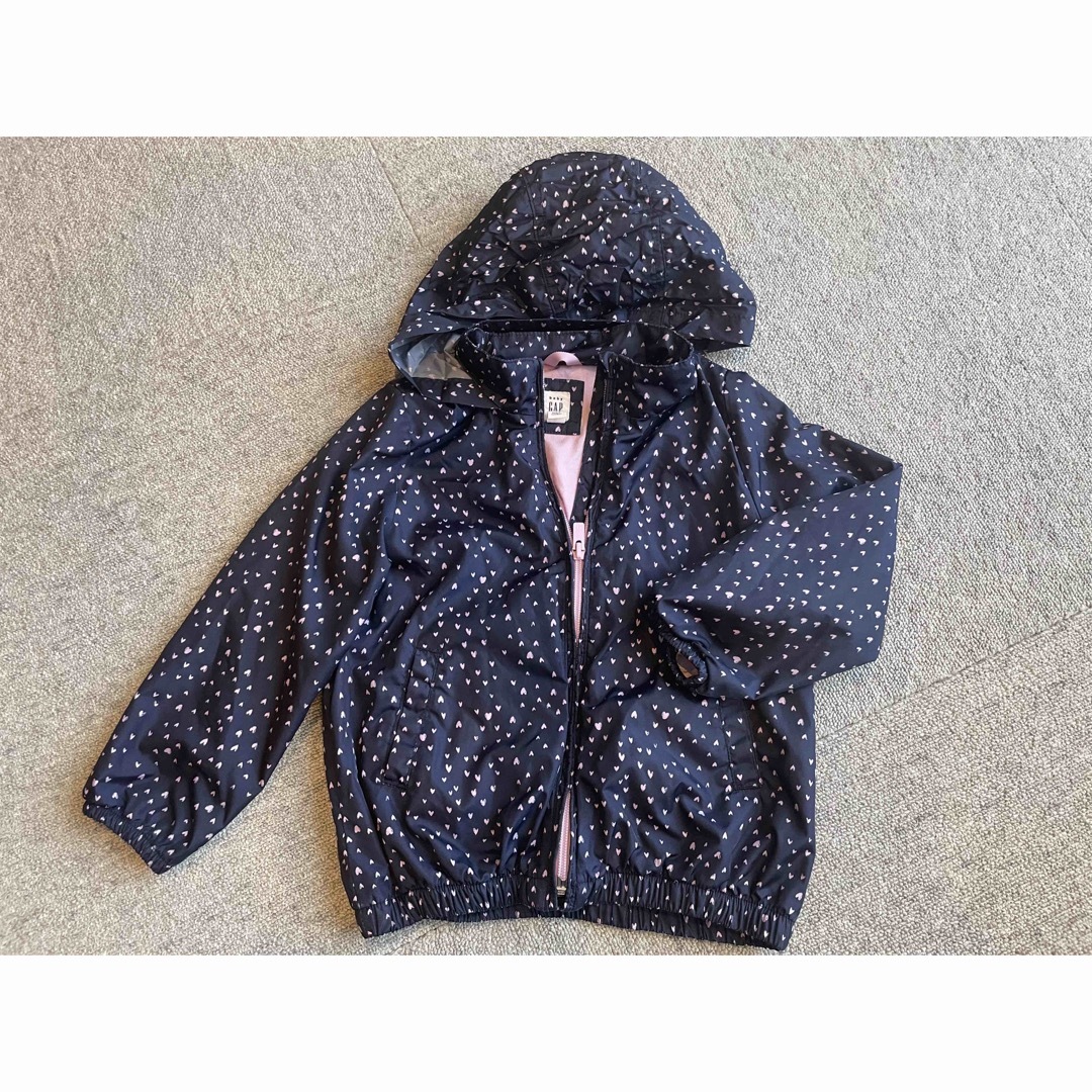 babyGAP(ベビーギャップ)の人気✨GAPウィンドブレーカー キッズ/ベビー/マタニティのキッズ服女の子用(90cm~)(ジャケット/上着)の商品写真