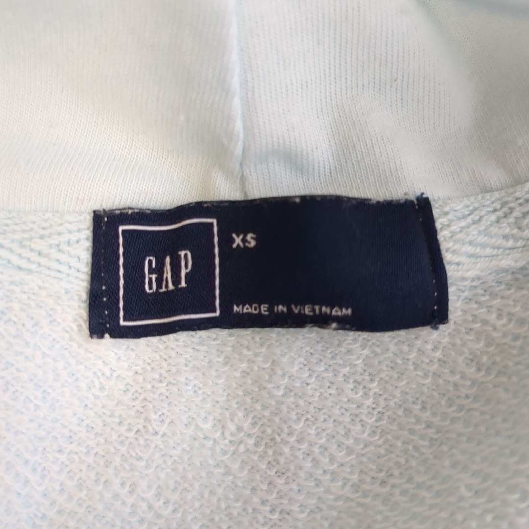 GAP(ギャップ)のGAP ロゴ刺繡　長袖　ジップアップ　スウェット　パーカー　水色 レディースのトップス(パーカー)の商品写真