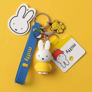 ミッフィー(miffy)のミッフィー　キーホルダー　キーチェーン　miffy 日本未発売【黄色】(キーホルダー)