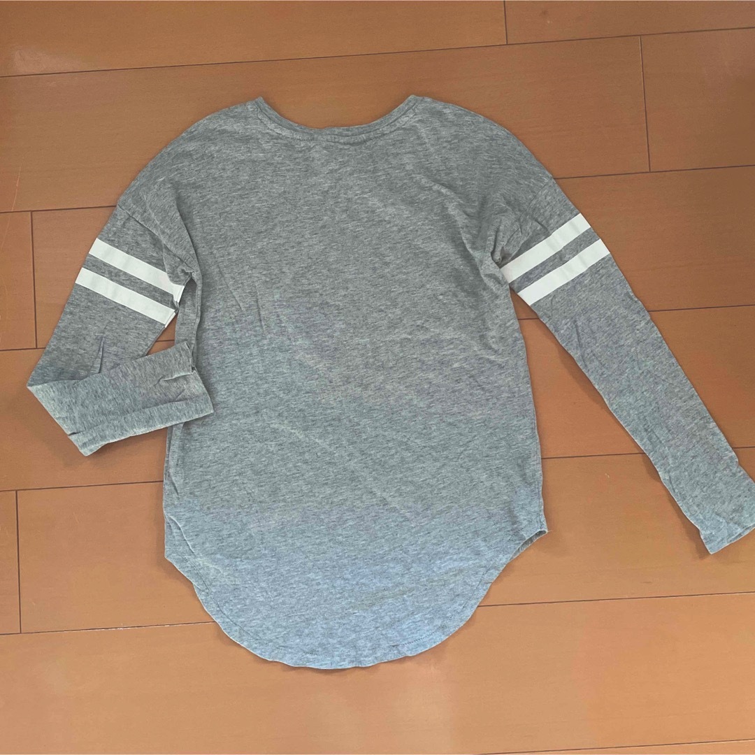 GAP Kids(ギャップキッズ)のGAP可愛いキラキラりんごのロングTシャツ キッズ/ベビー/マタニティのキッズ服女の子用(90cm~)(Tシャツ/カットソー)の商品写真