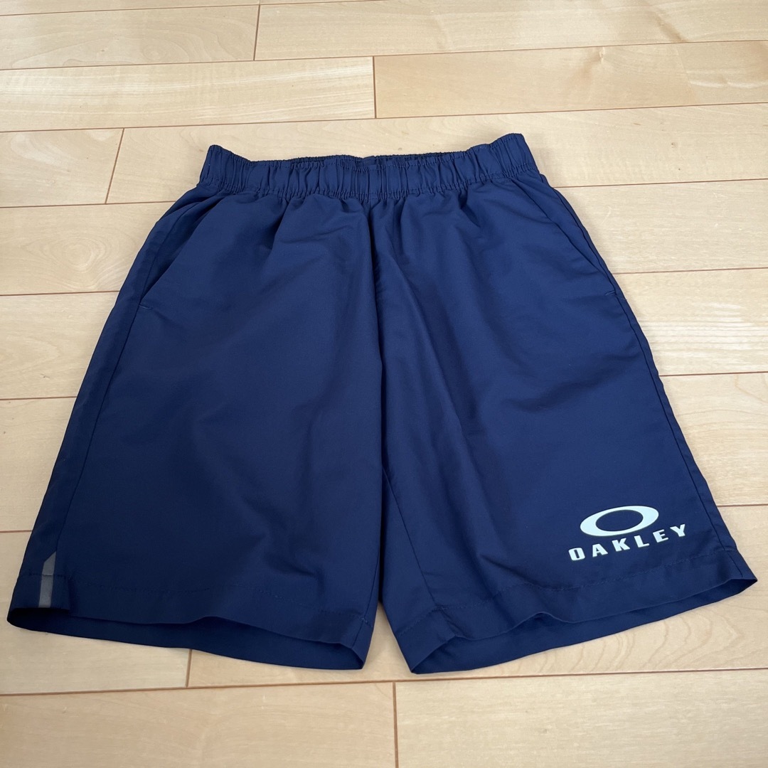 Oakley(オークリー)のはーもー様専用！！【OAKLEY】ジュニア 短パン2点セット キッズ/ベビー/マタニティのキッズ服男の子用(90cm~)(パンツ/スパッツ)の商品写真