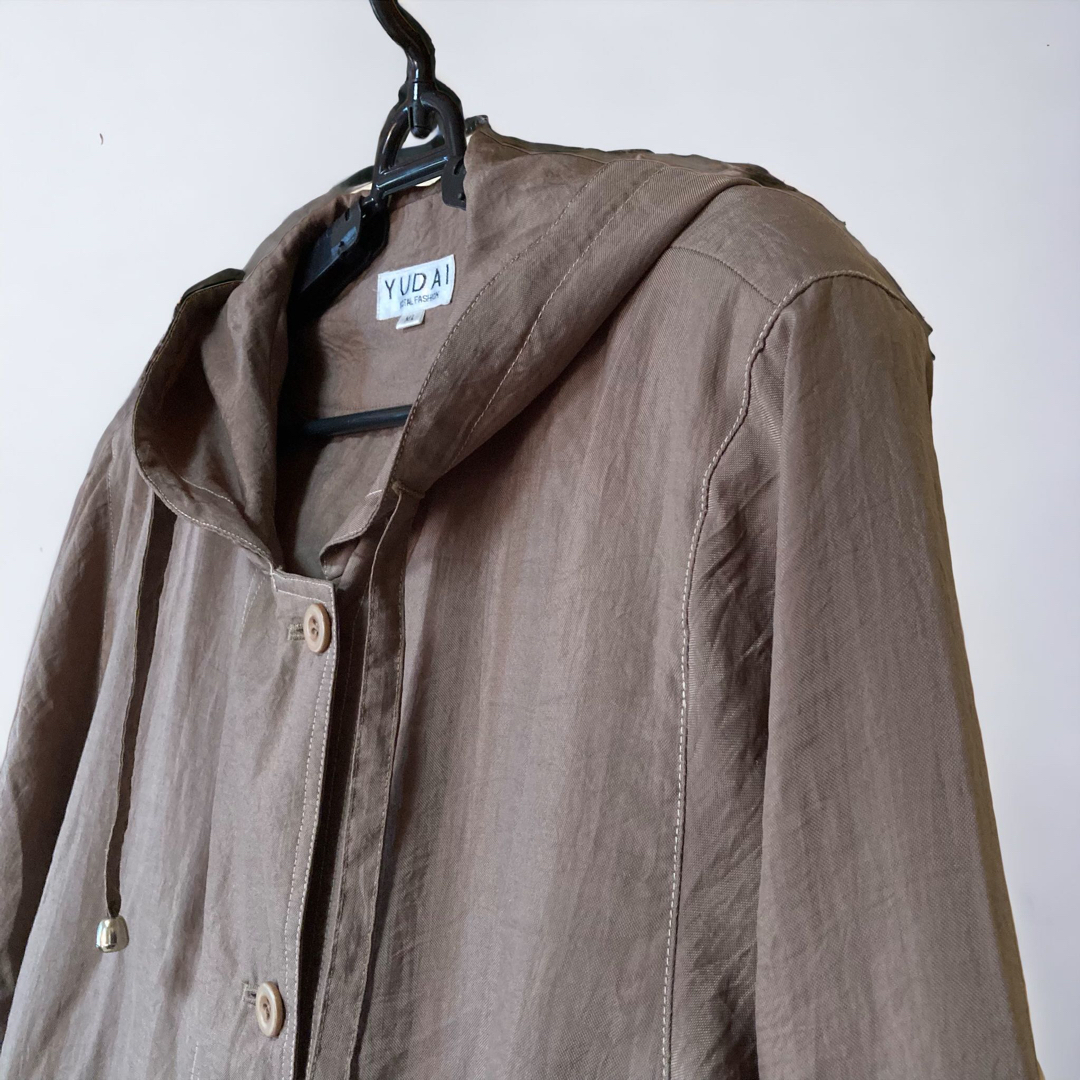 レディース　アウター　ジャケット コート　ナイロン素材　M〜L  茶色　ゆったり 1