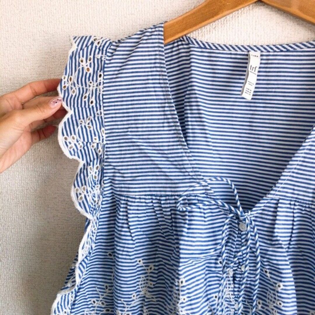 ZARA(ザラ)のZARA♡袖フリルノースリシャツM♡ホワイト×ブルーボーダー♡夏コーデ♡ザラ美品 レディースのトップス(シャツ/ブラウス(半袖/袖なし))の商品写真