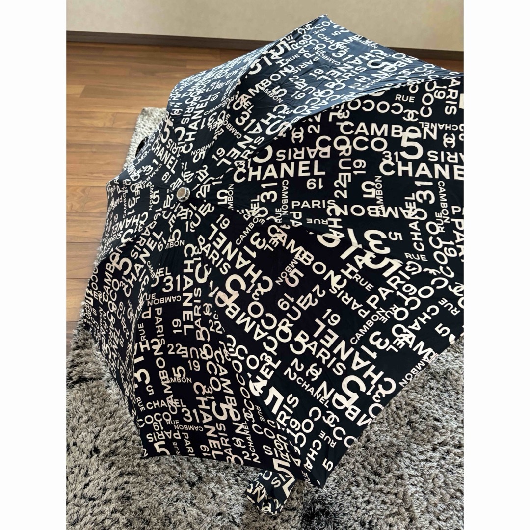 シャネル折り畳み傘 レディースのファッション小物(傘)の商品写真