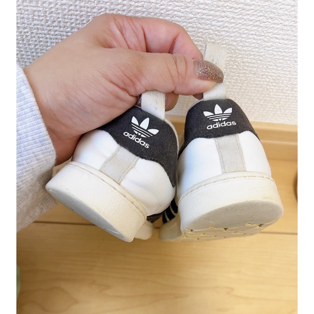 adidas(アディダス)のadidas superstar キッズ/ベビー/マタニティのキッズ靴/シューズ(15cm~)(スニーカー)の商品写真