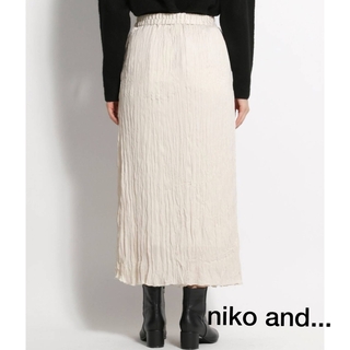 ニコアンド(niko and...)のniko and… プリーツスカート　ベージュ　サイズM(ロングスカート)