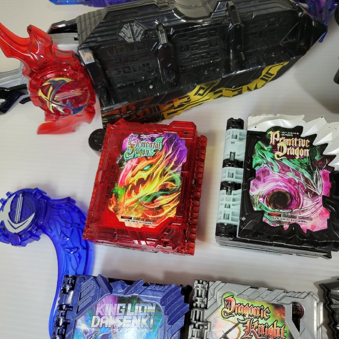 仮面ライダーゼロワン、セイバー 最強なりきりセット 仮面ライダーゼロワン、セイバー 最強なりきりセット