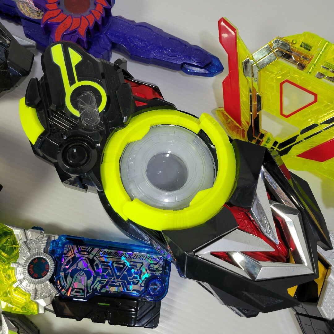 仮面ライダーゼロワン、セイバー 最強なりきりセット 仮面ライダーゼロワン、セイバー 最強なりきりセット