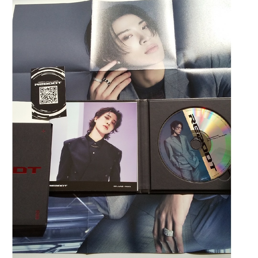 TREASURE 2ND FULL ALBUM S0 JUNG HWAN エンタメ/ホビーのCD(K-POP/アジア)の商品写真