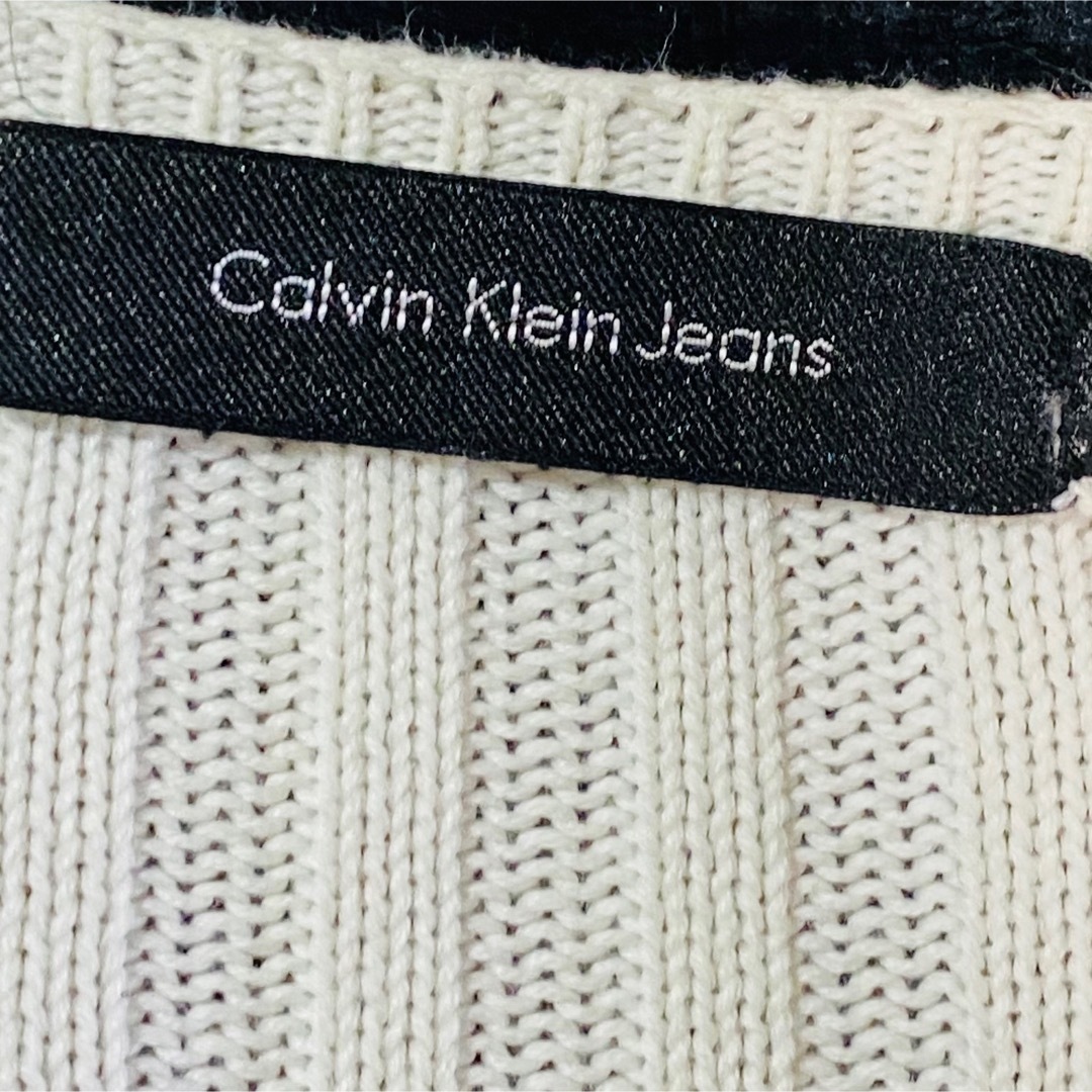 Calvin Klein(カルバンクライン)のカルバンクライン メンズ Vネックセーター Mサイズ メンズのトップス(ニット/セーター)の商品写真