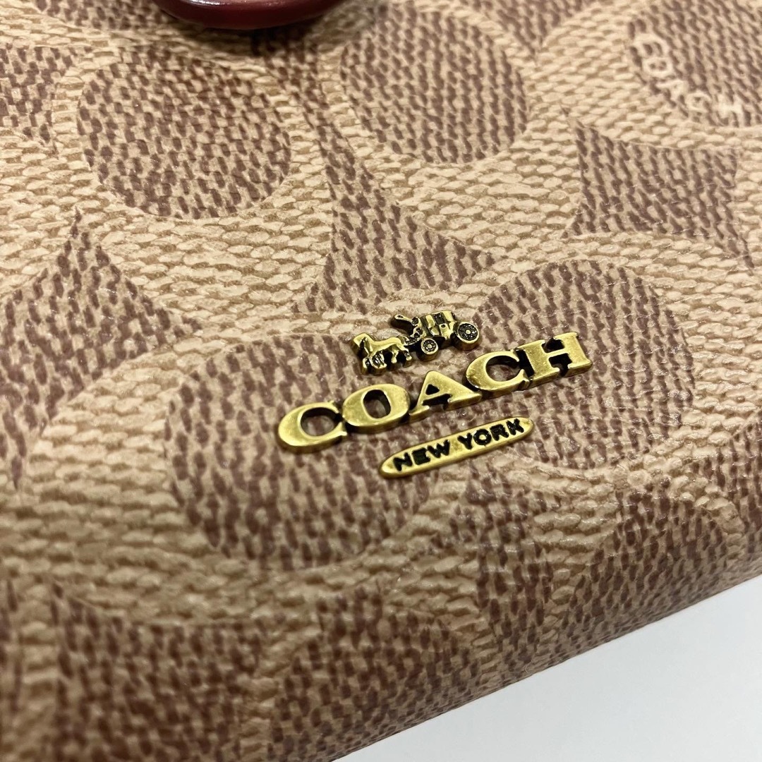 COACH(コーチ)のコーチ　財布　coach ２つ折り　レディース　新品未使用　一部革剥がれ有り レディースのファッション小物(財布)の商品写真