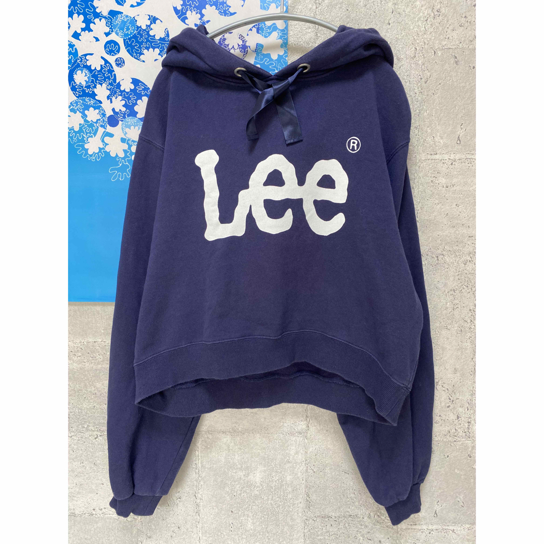 Lee(リー)のLEEショート丈ビッグロゴパーカー⭐️超可愛い⭐️ レディースのトップス(パーカー)の商品写真