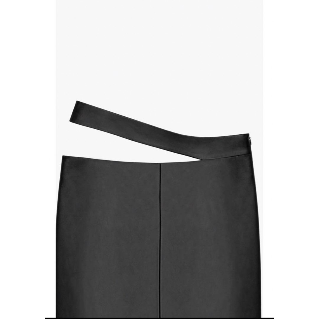 ZARA(ザラ)のZARA レザー ミディスカート ハイウエスト XS コラボ 新品タグ付き レディースのスカート(ひざ丈スカート)の商品写真