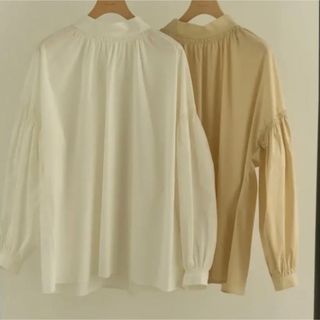 eaphi back button high neck blouse ベージュ(シャツ/ブラウス(長袖/七分))