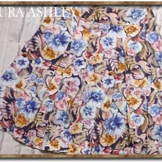 ローラアシュレイ(LAURA ASHLEY)のローラアシュレイ　花柄スカート(ひざ丈スカート)