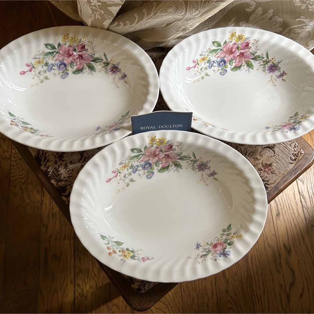 Royal Doulton(ロイヤルドルトン)の英国製新品 ロイヤルドルトン ARCADIA Oval serving bowl インテリア/住まい/日用品のキッチン/食器(食器)の商品写真