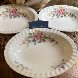 ロイヤルドルトン(Royal Doulton)の英国製新品 ロイヤルドルトン ARCADIA Oval serving bowl(食器)