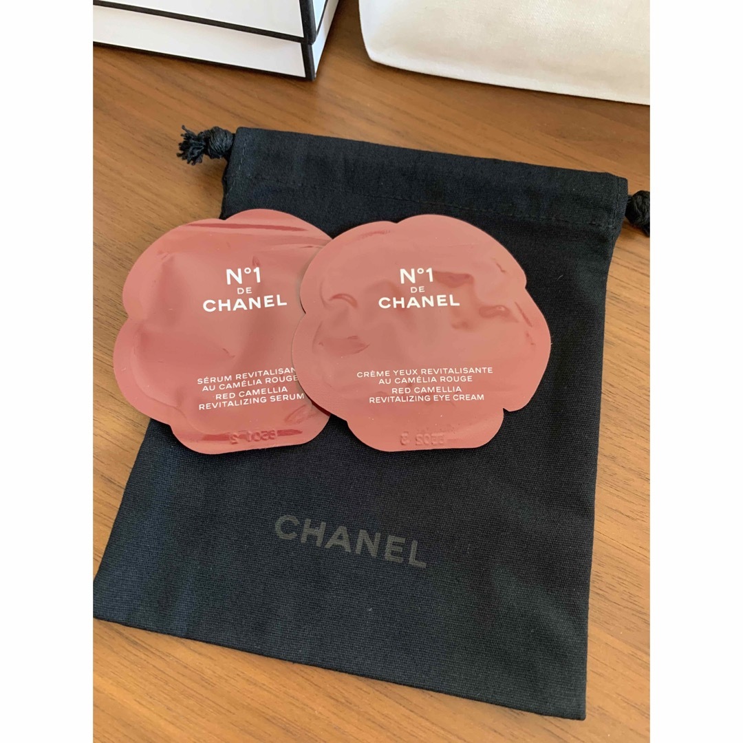 CHANEL(シャネル)の【CHANEL CCチャーム＆巾着付き】UVエサンシェル　 コスメ/美容のベースメイク/化粧品(化粧下地)の商品写真