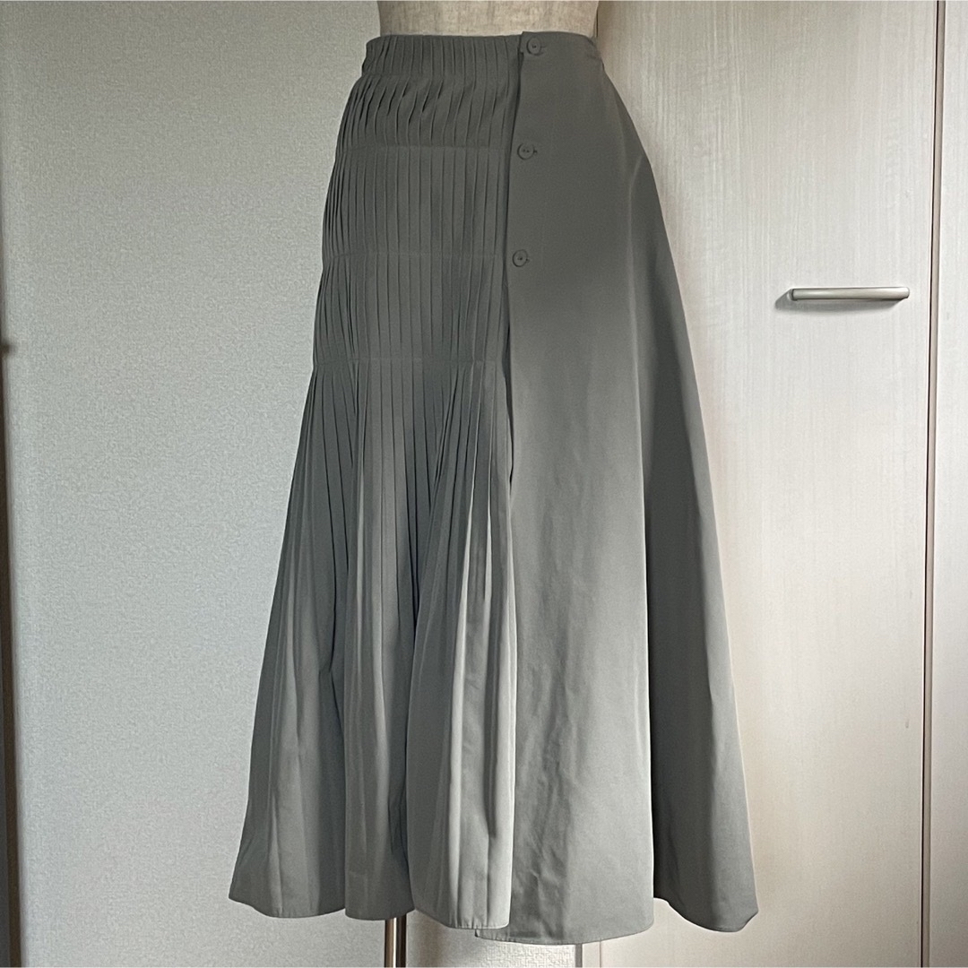 【LADYMADE 】アシンメトリープリーツスカート レディースのスカート(ロングスカート)の商品写真