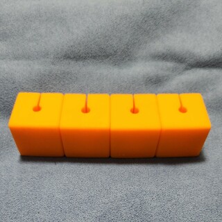 Cable Blocks マグネット式 ケーブルホルダー　オレンジ(その他)
