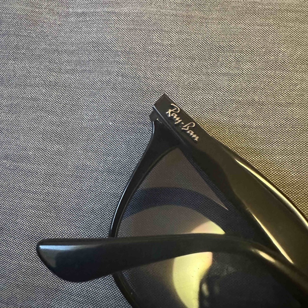 Ray-Ban(レイバン)のRay-BanレイバンRB4258F 601/80 52ライトカラーサングラス メンズのファッション小物(サングラス/メガネ)の商品写真