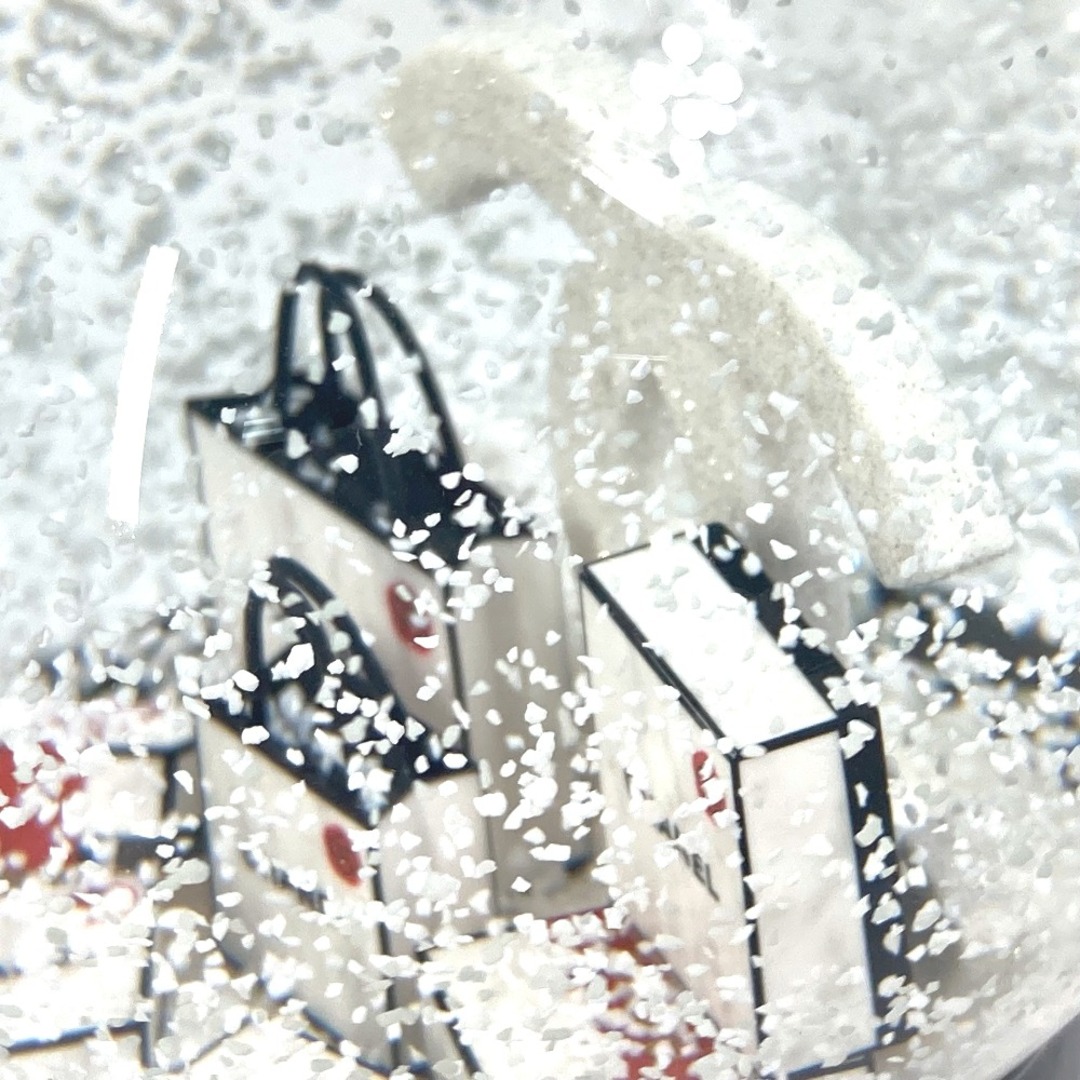 CHANEL(シャネル)のシャネル CHANEL ショッピングバッグ ショッパー ココマーク CC 2019年限定 ノベルティ ラージサイズ スノードーム ガラス ブラック 未使用 エンタメ/ホビーの美術品/アンティーク(彫刻/オブジェ)の商品写真
