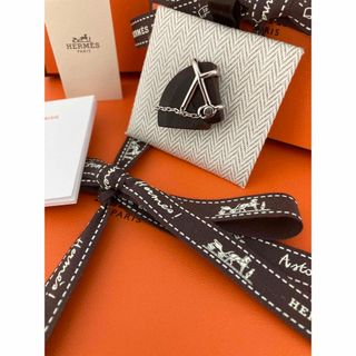 エルメス(Hermes)のエルメス☆HERMES ブローチ　シュヴァル　綺麗品(ブローチ/コサージュ)