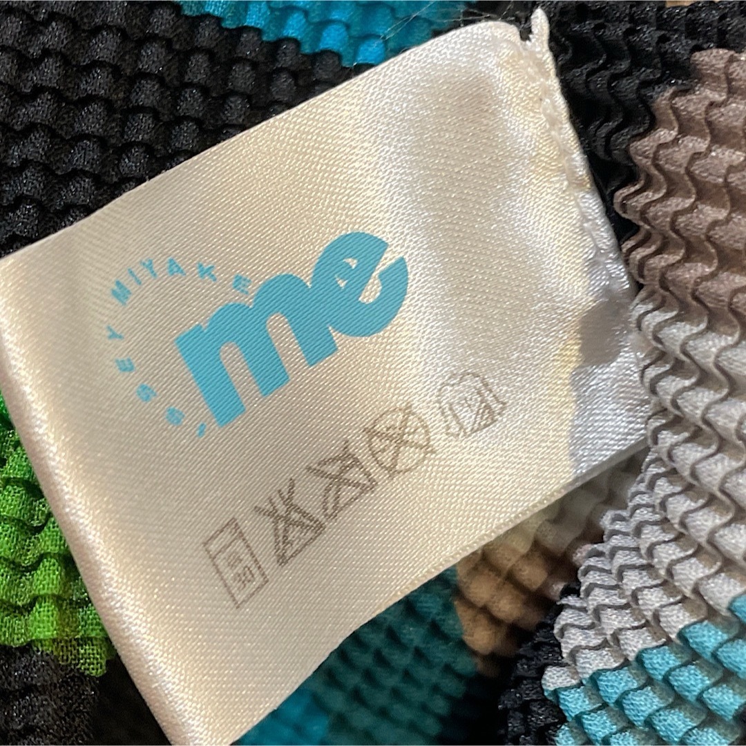 イッセイミヤケ　me by isseymiyake トップス　プリーツプリーズ