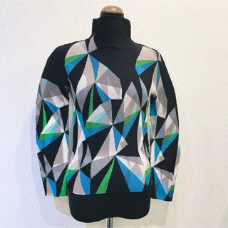プリーツプリーズイッセイミヤケ トップスの通販 3,000点以上 | PLEATS