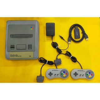 送料無料 スーパーファミコン本体及び付属品一式 完動品