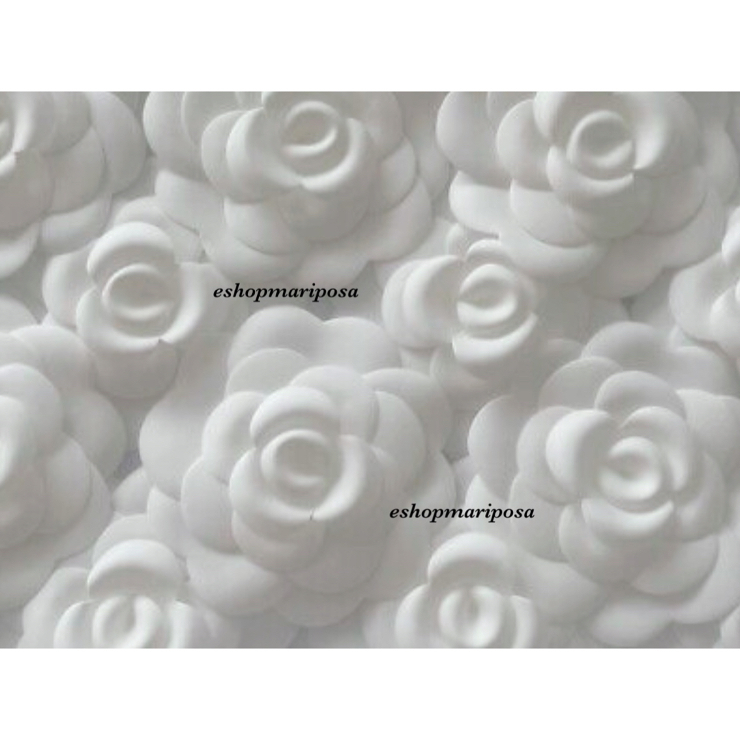 CHANEL - シャネル 2個 立体カメリア 白 3D ステッカー 定番 CHANEL - シャネル 2個 立体カメリア 白 3D ステッカー 定番