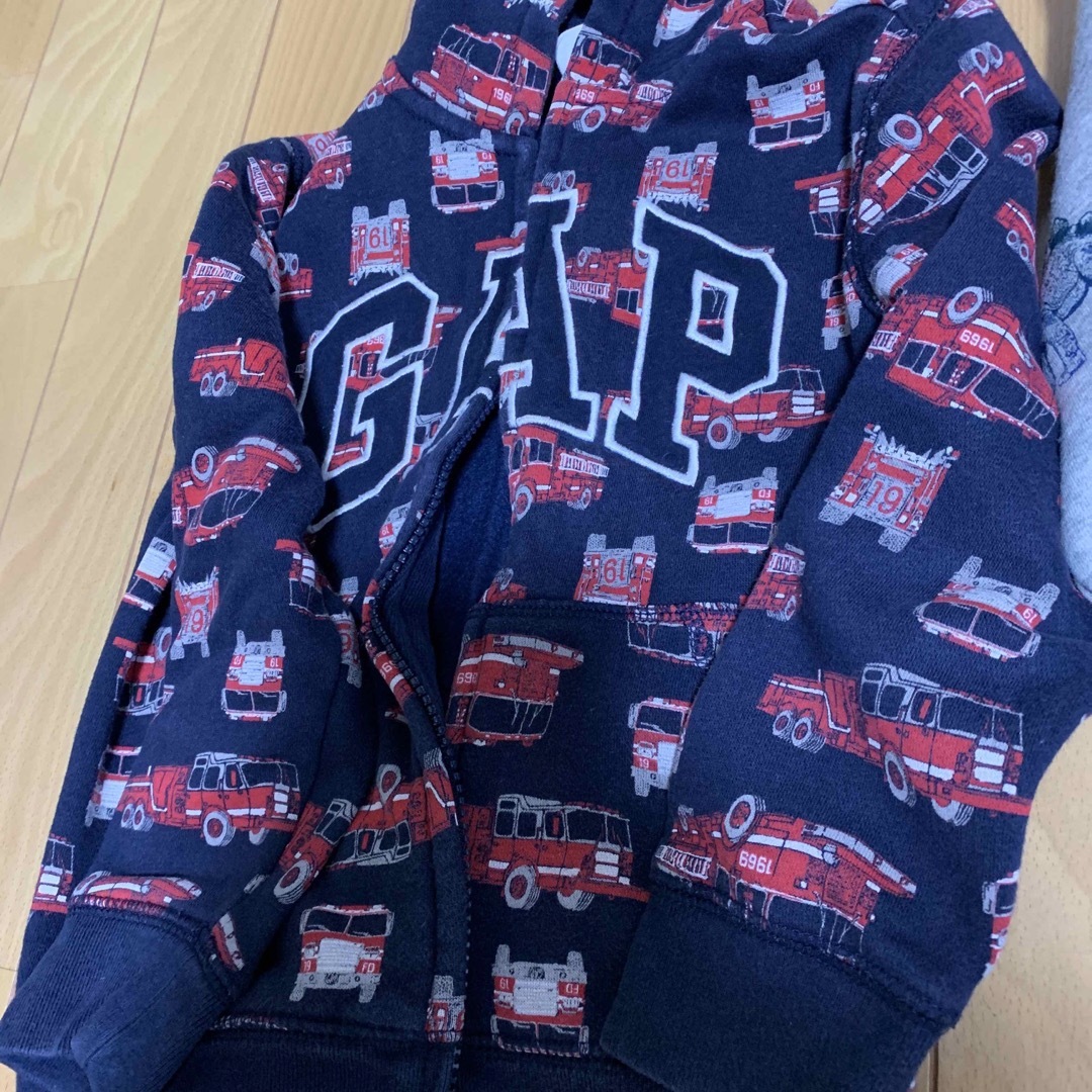 GAP Kids(ギャップキッズ)のGAP 5歳児用　パーカー キッズ/ベビー/マタニティのキッズ服女の子用(90cm~)(ジャケット/上着)の商品写真