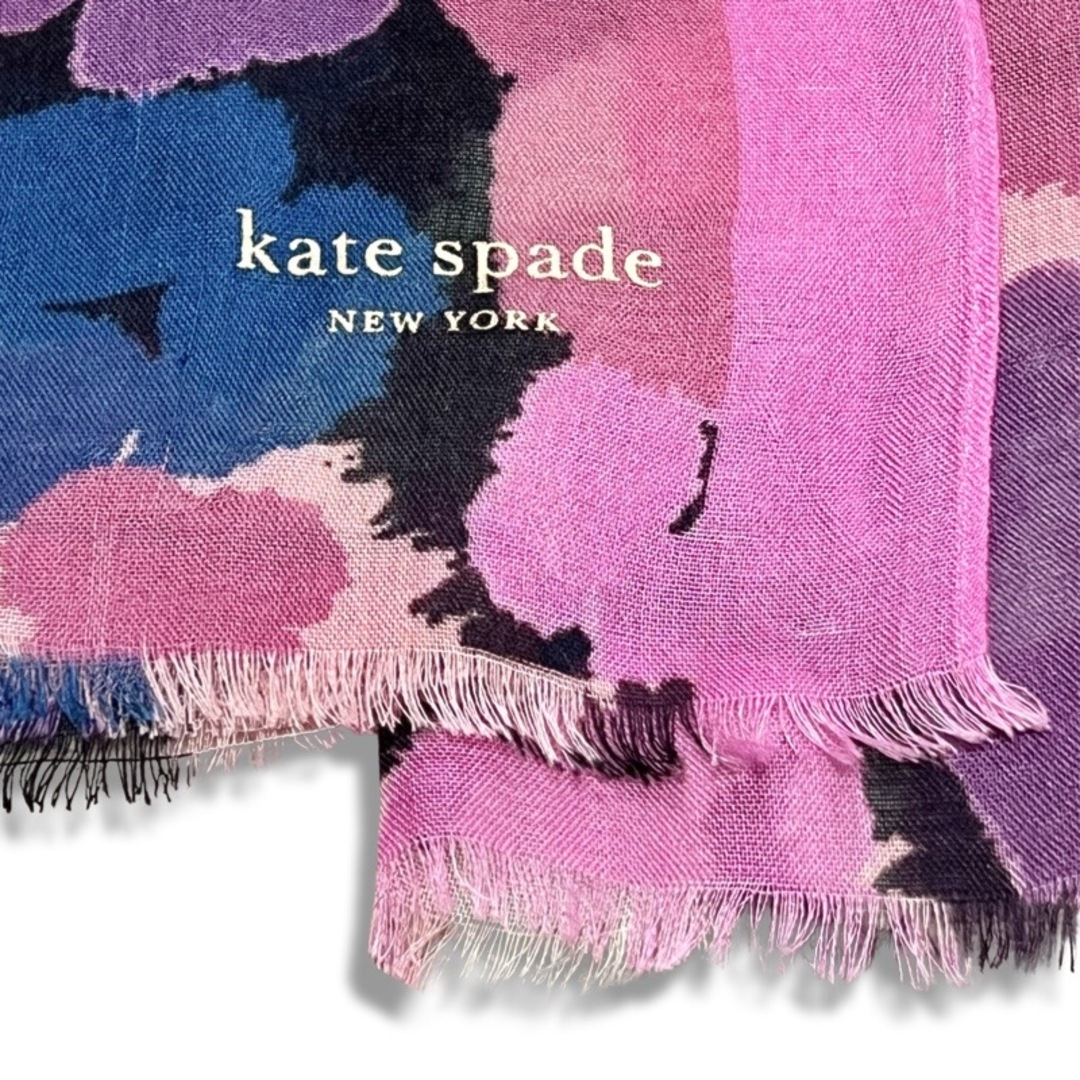 kate spade new york(ケイトスペードニューヨーク)のkate spade ケイト スペード フラワー 花柄 ストール ピンク マルチカラー フリンジ スカーフ ショール レディースのファッション小物(マフラー/ショール)の商品写真