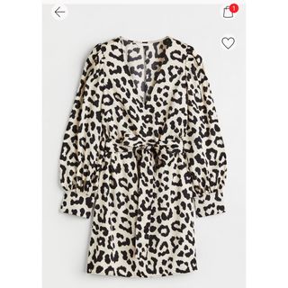 エイチアンドエム(H&M)のエイチアンドエム　レオパードサテンワンピース(ひざ丈ワンピース)