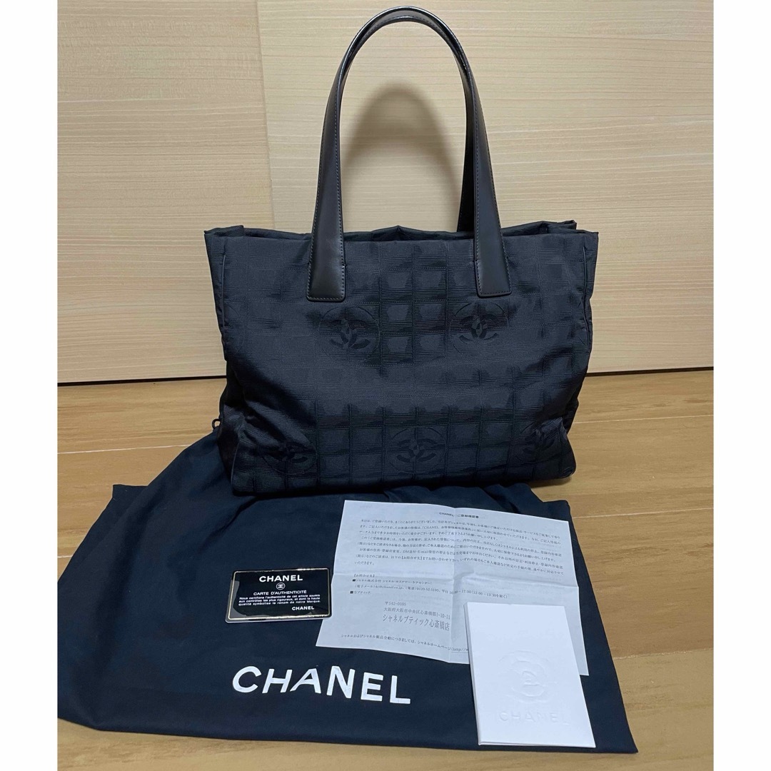 CHANEL(シャネル)の美品❤️シャネル　ニュートラベルライン　トートバッグ レディースのバッグ(トートバッグ)の商品写真