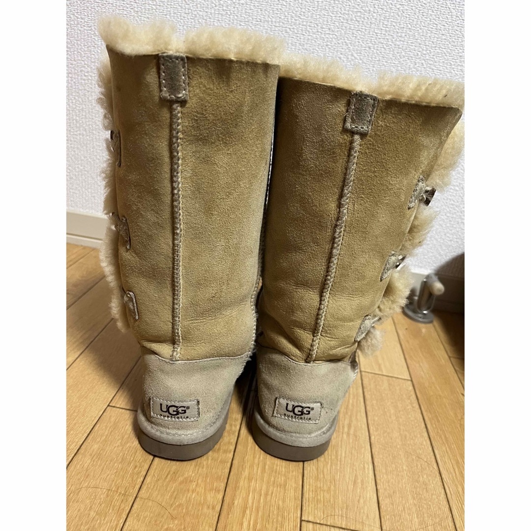 UGG アグ ムートンブーツ ボタン 22-11-75