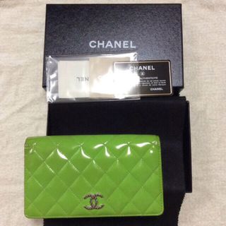 シャネル(CHANEL)のCHANEL  エナメル 長財布(財布)