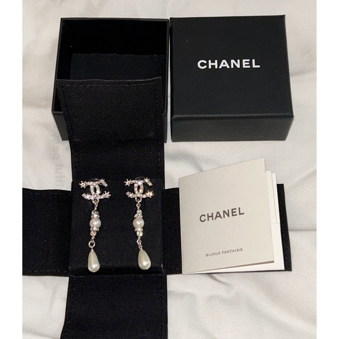 CHANEL - CHANEL ピアス ロングパール 2023 春 値下げの通販 by CHANEL - CHANEL ピアス ロングパール 2023 春 値下げの通販 by