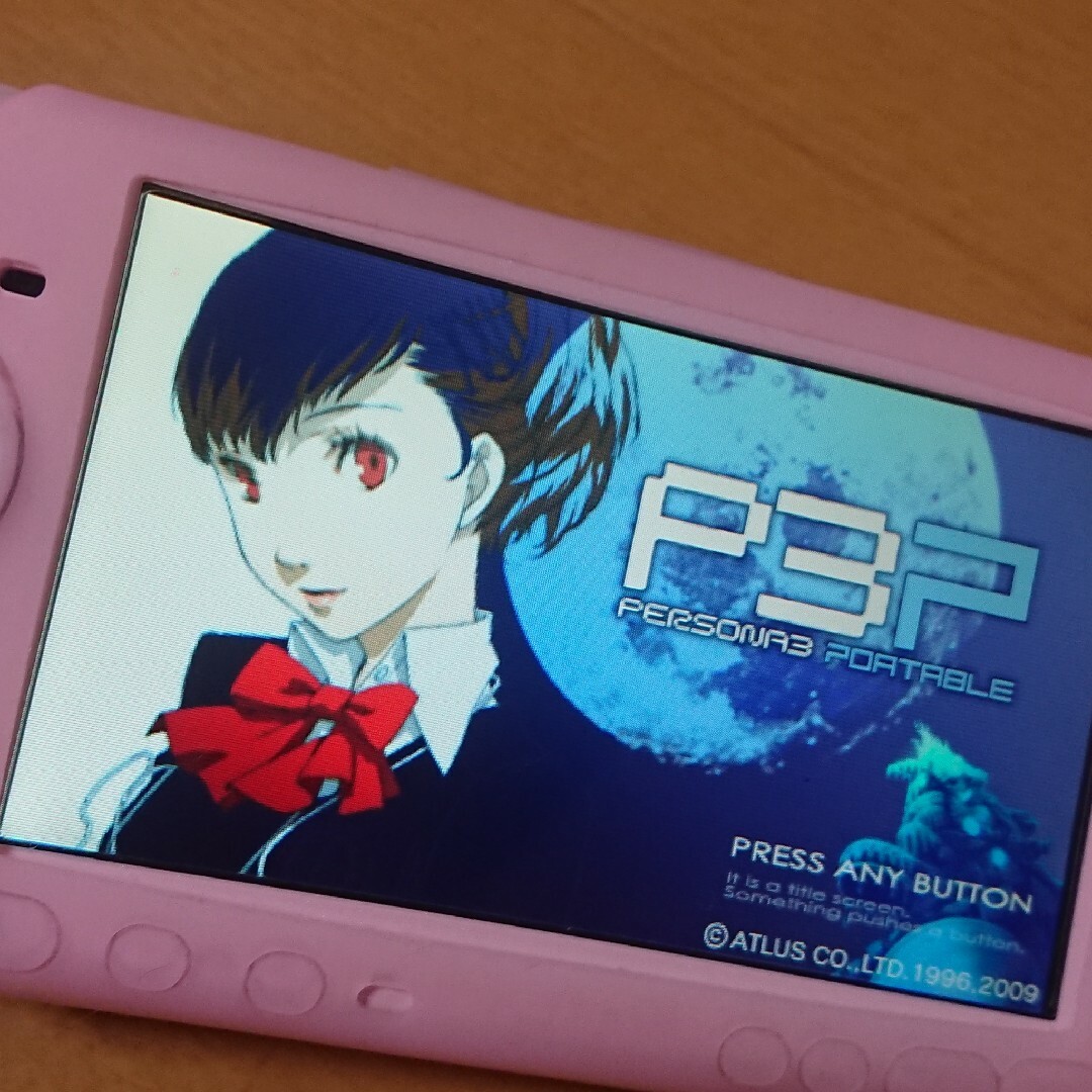 PlayStation Portable(プレイステーションポータブル)の【匿名】PSPJ-30019 ブロッサムピンク PSP3000 バリューパック エンタメ/ホビーのゲームソフト/ゲーム機本体(携帯用ゲーム機本体)の商品写真